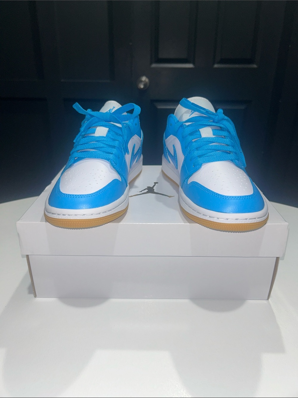 Jordan 1 Low “White Gum Light Brown Dark Powder Blue” Women’s Size 7 - Picture 4 of 12